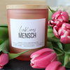 Duftkerze Lieblingsmensch im rosa Glas mit Holzdeckel von Lumina Kerzenmanufaktur, Made-in-Germany