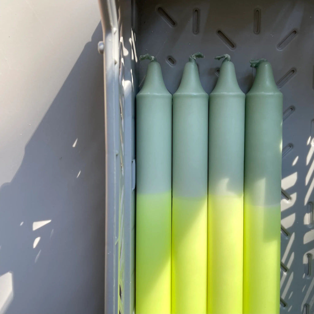 Dip Dye Stabkerzen im 4er Set von Ming Ming Made-in-Germany in eucalyptus grün neon gelb.